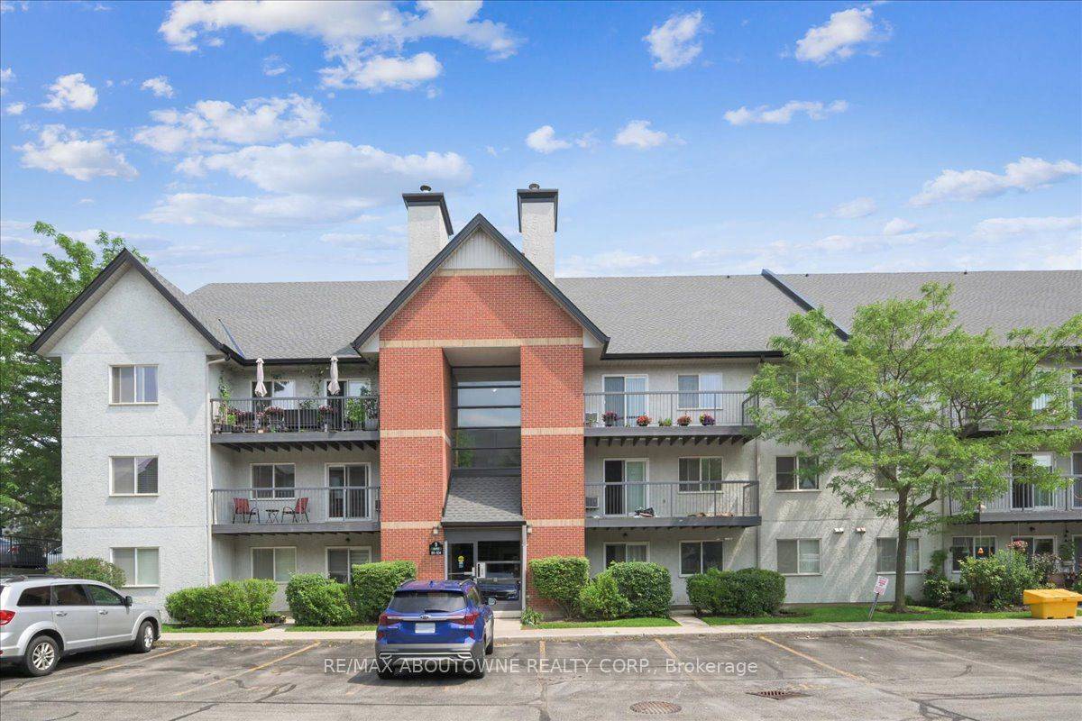 Oakville, ON L6M 2V7,1450 Glen Abbey Gate #921