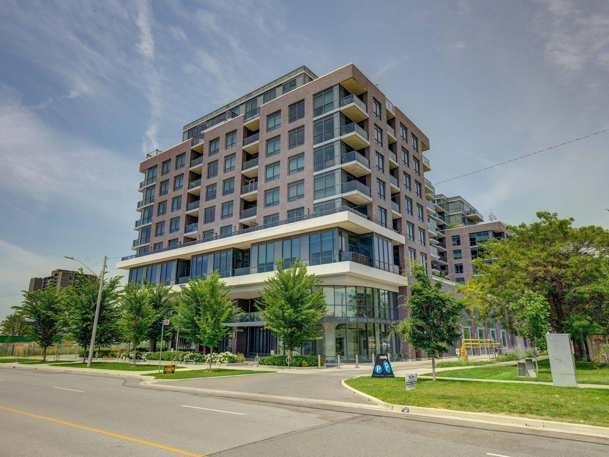 Toronto W08, ON M9B 6L6,10 Gibbs RD #415