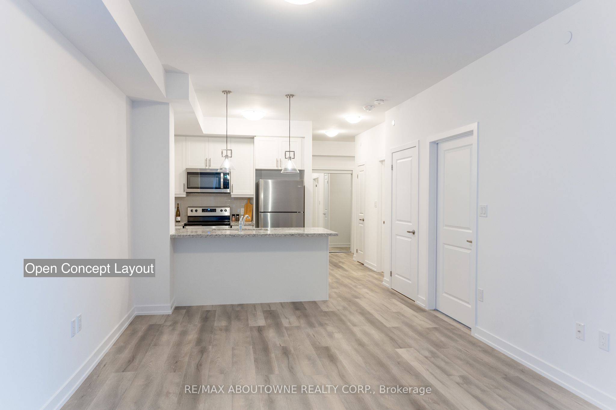 Hamilton, ON L8B 2A6,470 Dundas ST E #429