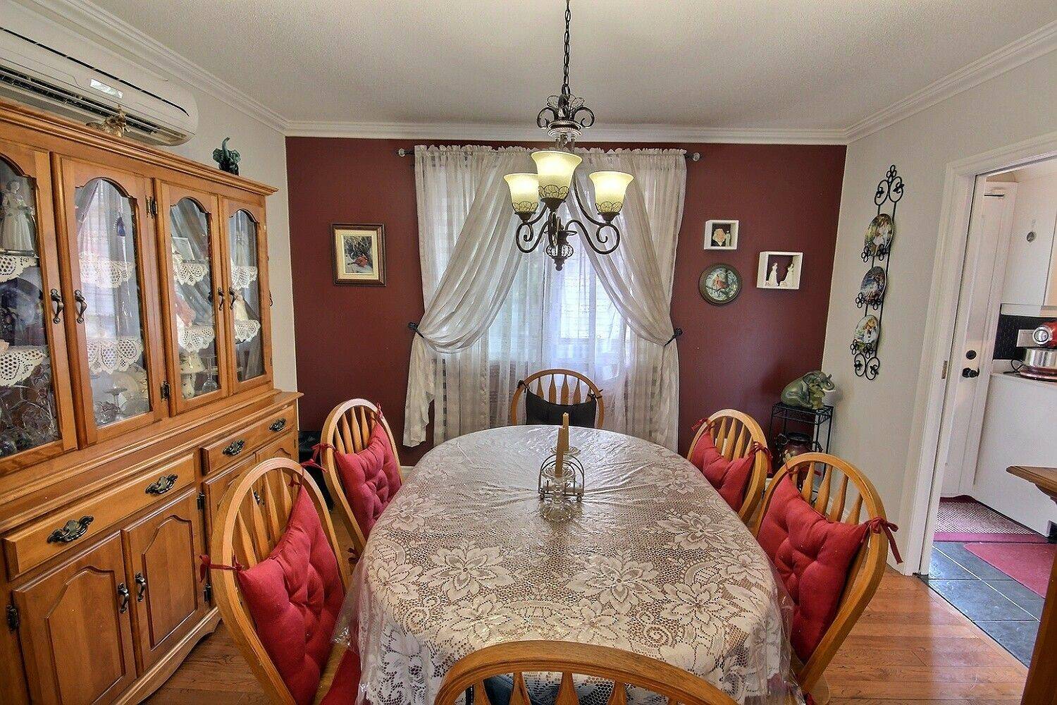 Quinte West, ON K8V 5Y5,65 O'Neil CRES