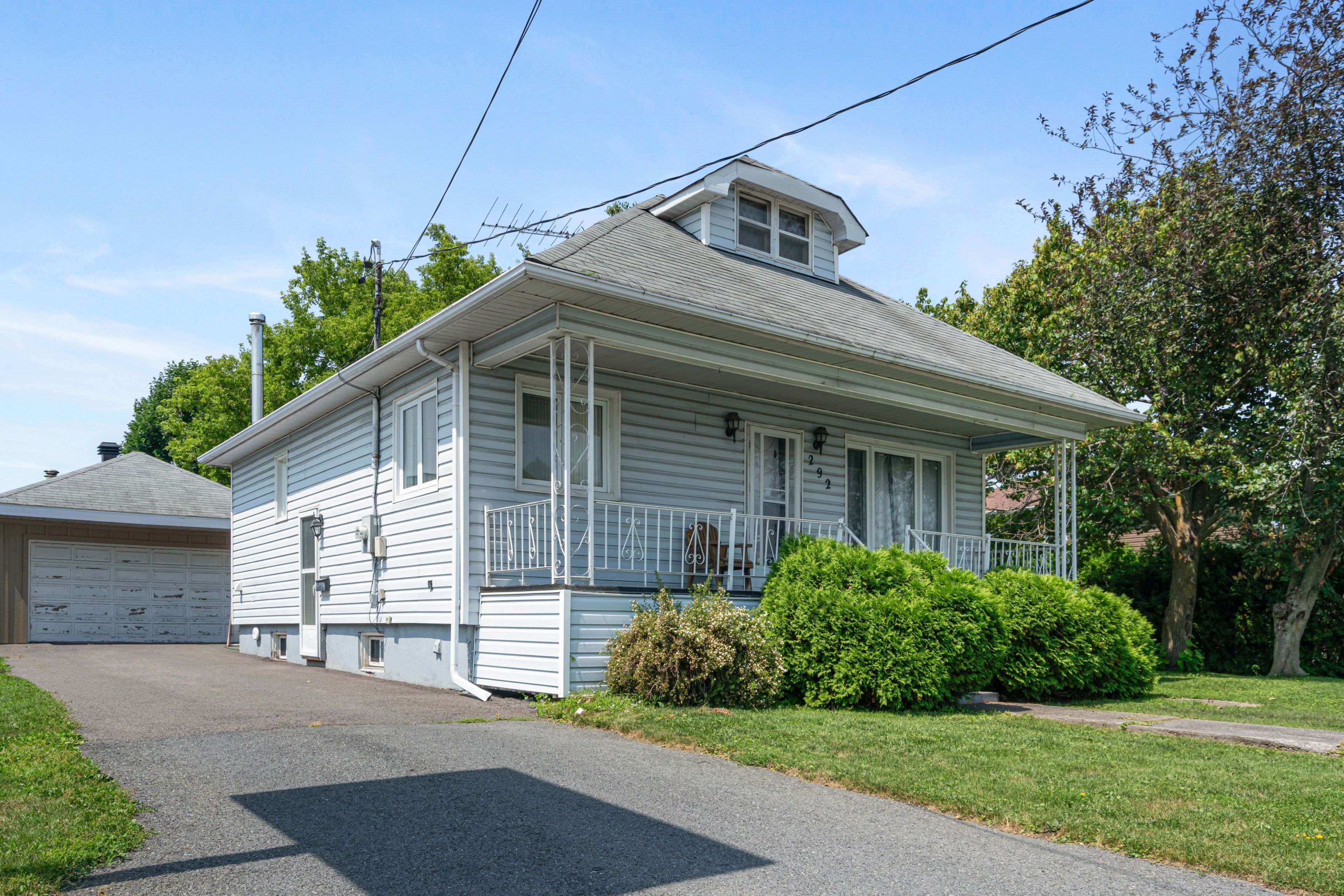 North Glengarry, ON K0C 1A0,292 Main ST