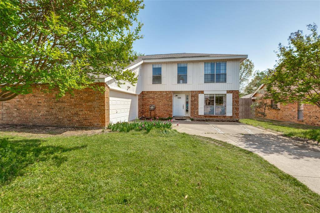 Euless, TX 76039,104 Country Lane