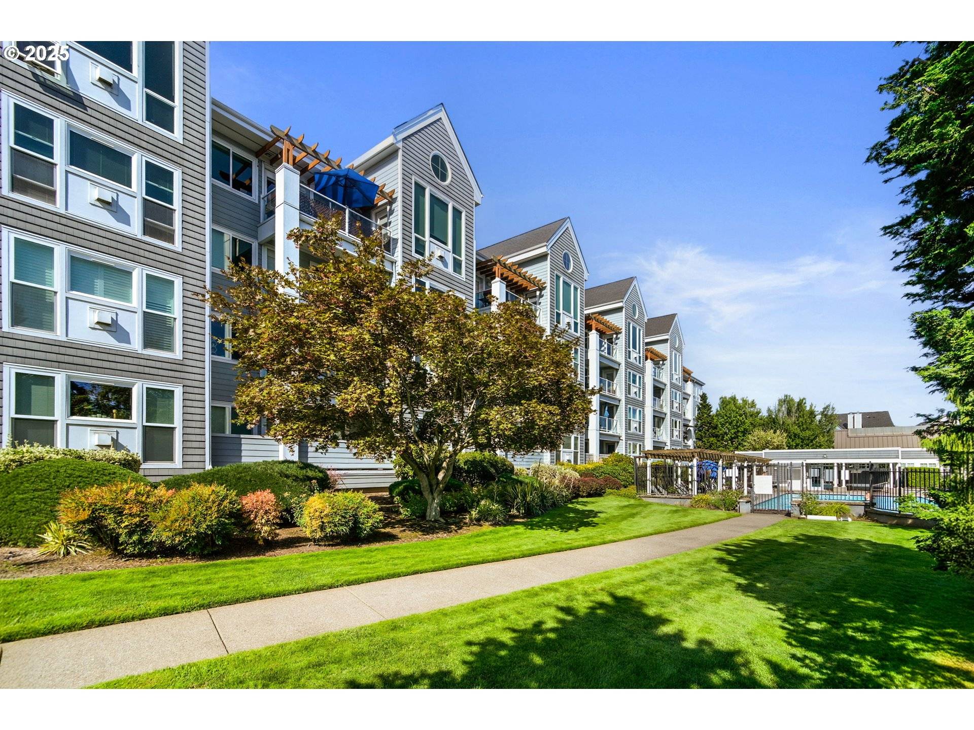 Vancouver, WA 98661,520 SE COLUMBIA RIVER DR #428