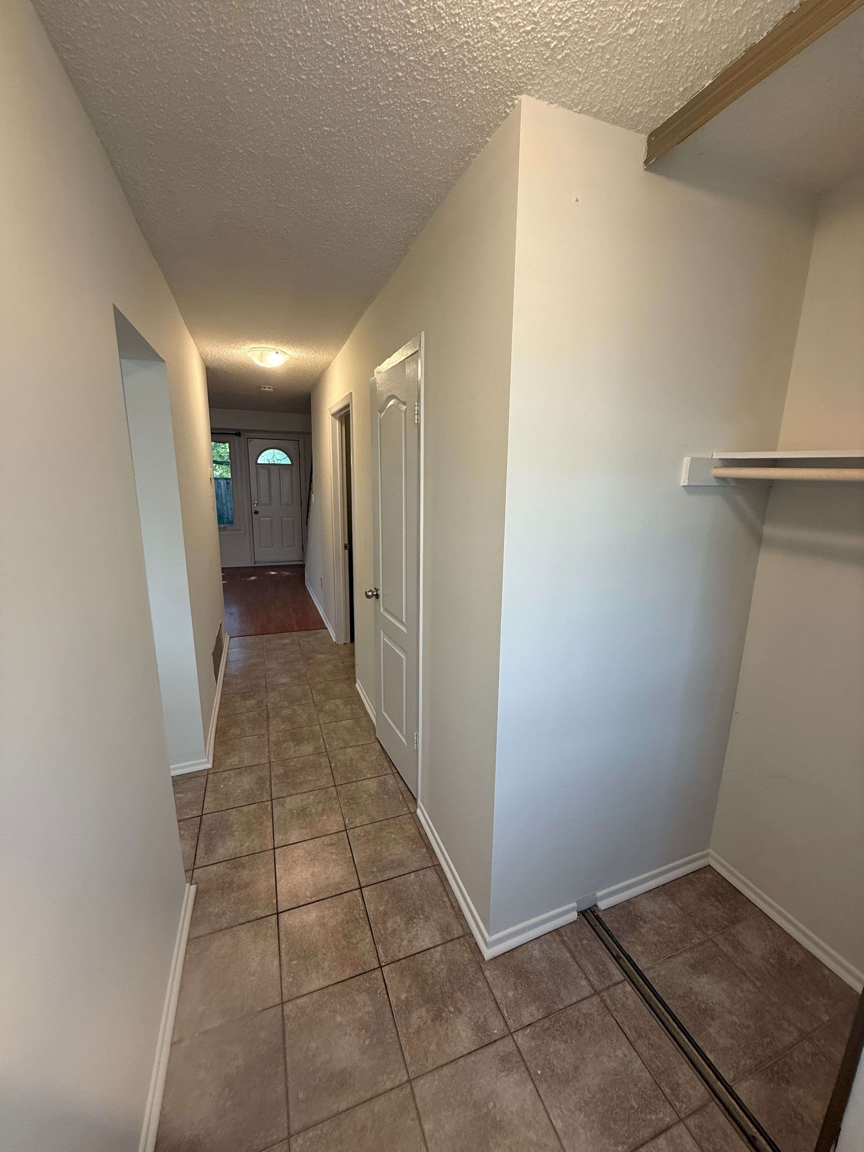 Toronto C13, ON M3A 3M7,12 Crab Appleway WAY #6