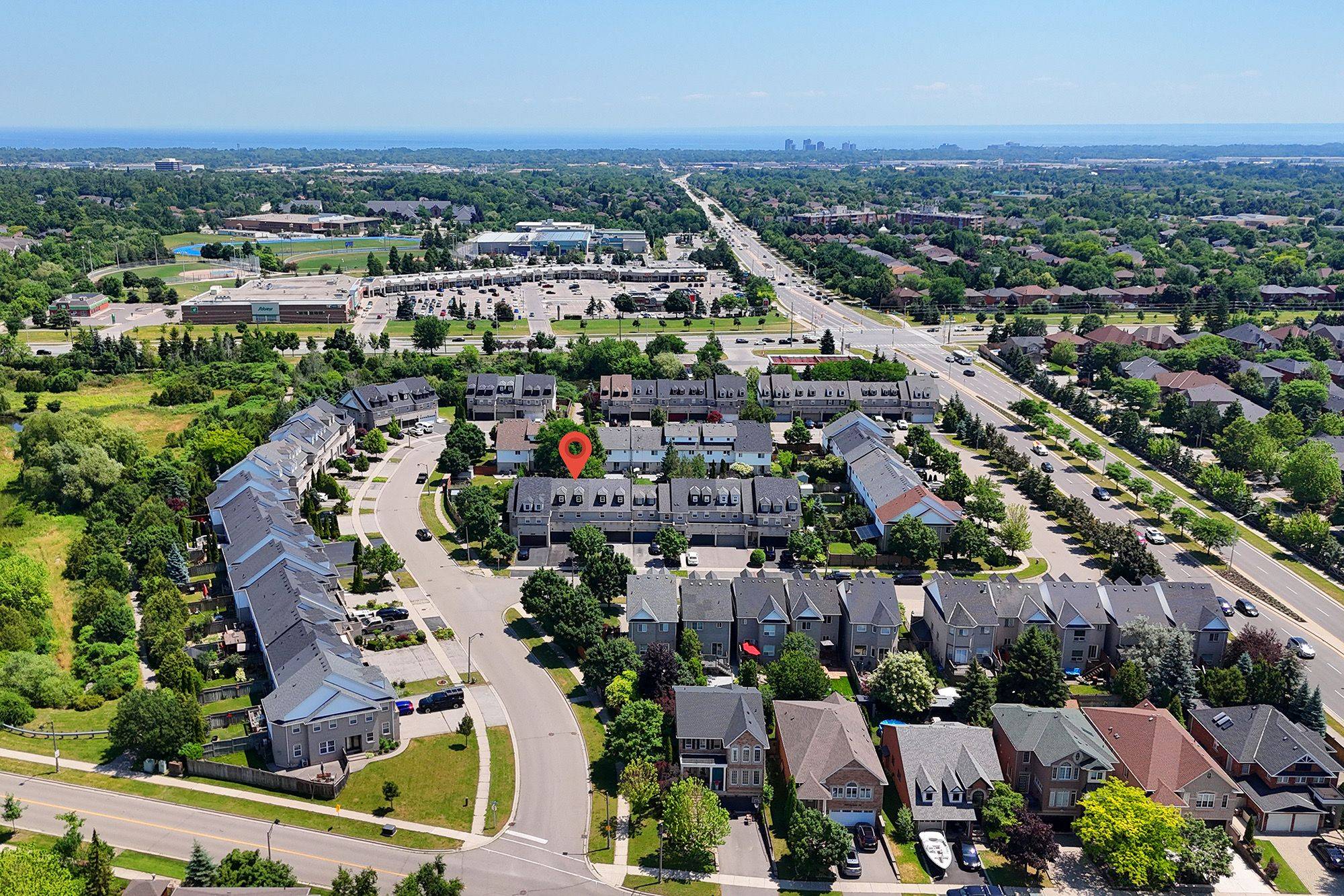 Oakville, ON L6M 3R7,2048 White Dove CIR