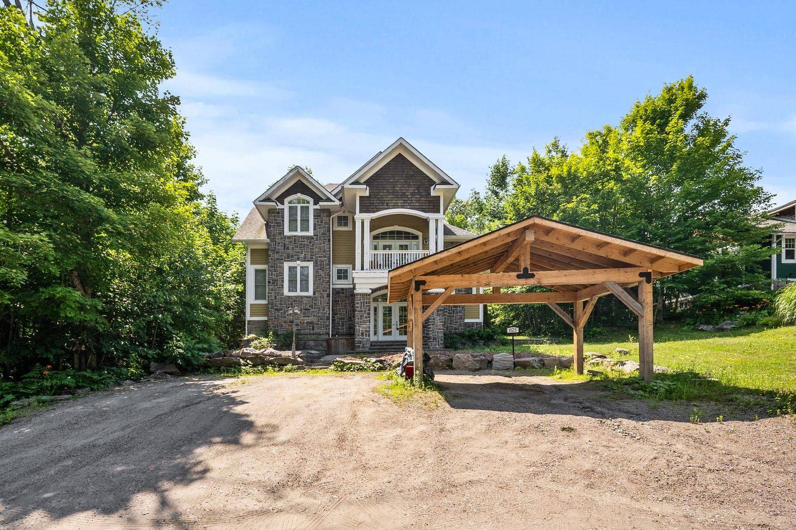 Gravenhurst, ON P1P 1T5,625 James ST