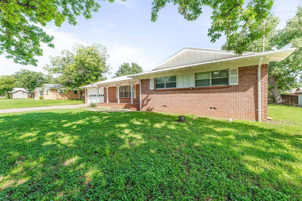 Glen Rose, TX 76043,1007 College Avenue