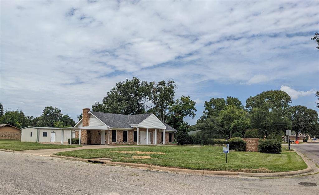 Athens, TX 75751,810 Lucas Drive