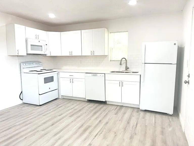 Corsicana, TX 75110,320 T A Carroll Avenue