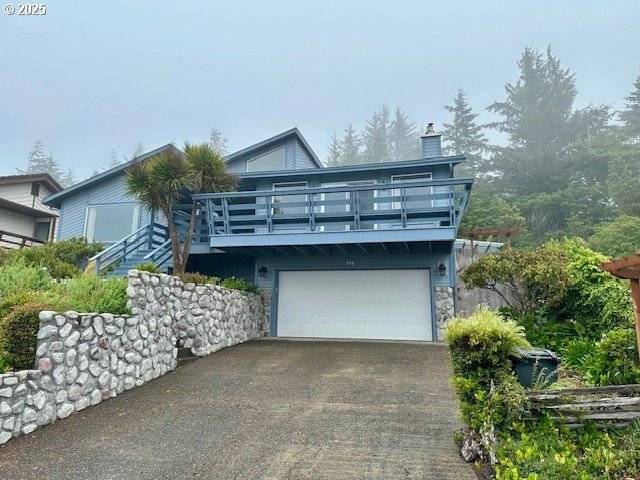 Coos Bay, OR 97420,735 Prefontaine