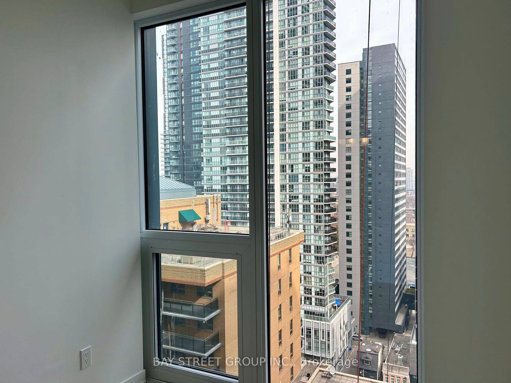 Toronto C08, ON M5B 0C5,82 Dalhousie ST #2003
