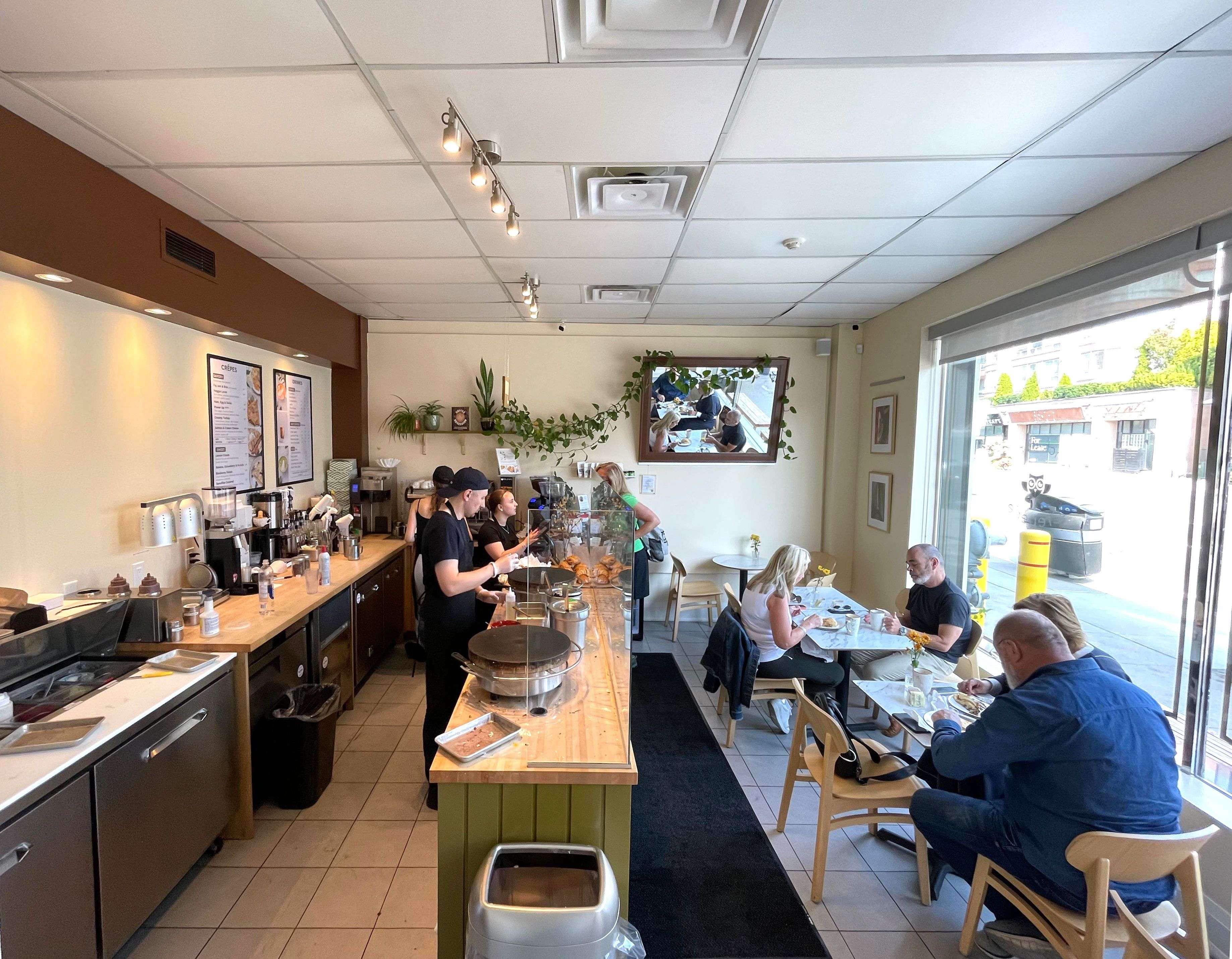 Toronto C04, ON M4N 2H7,2674 Yonge ST