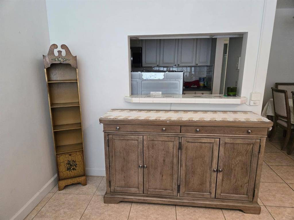 Hollywood, FL 33020,2838 Madison St #4