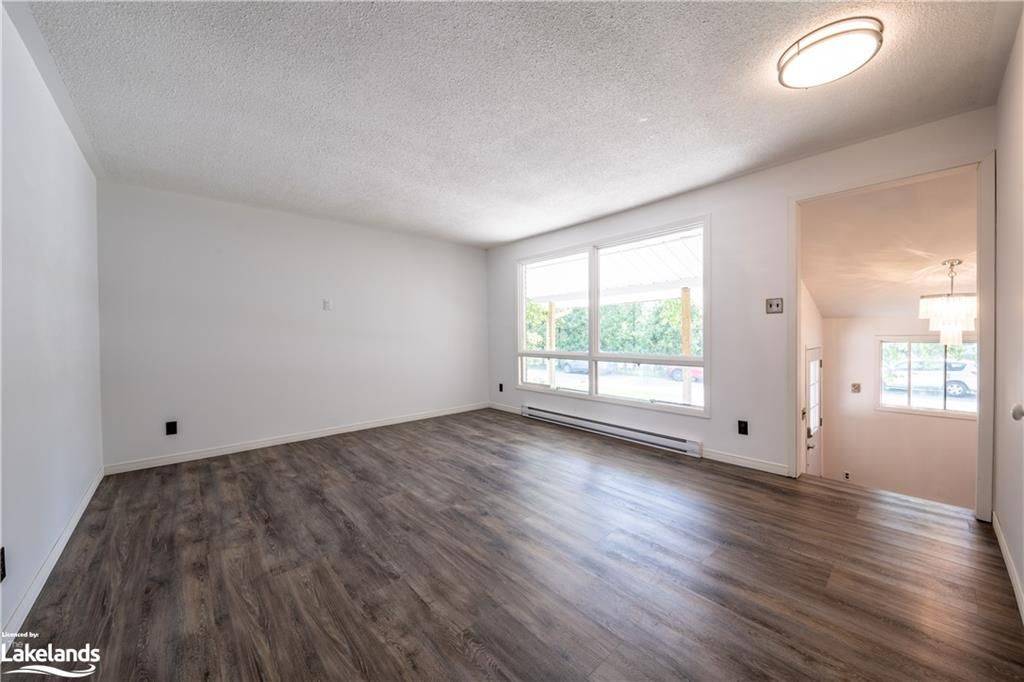 Collingwood, ON L9Y 4C2,13 Water ST