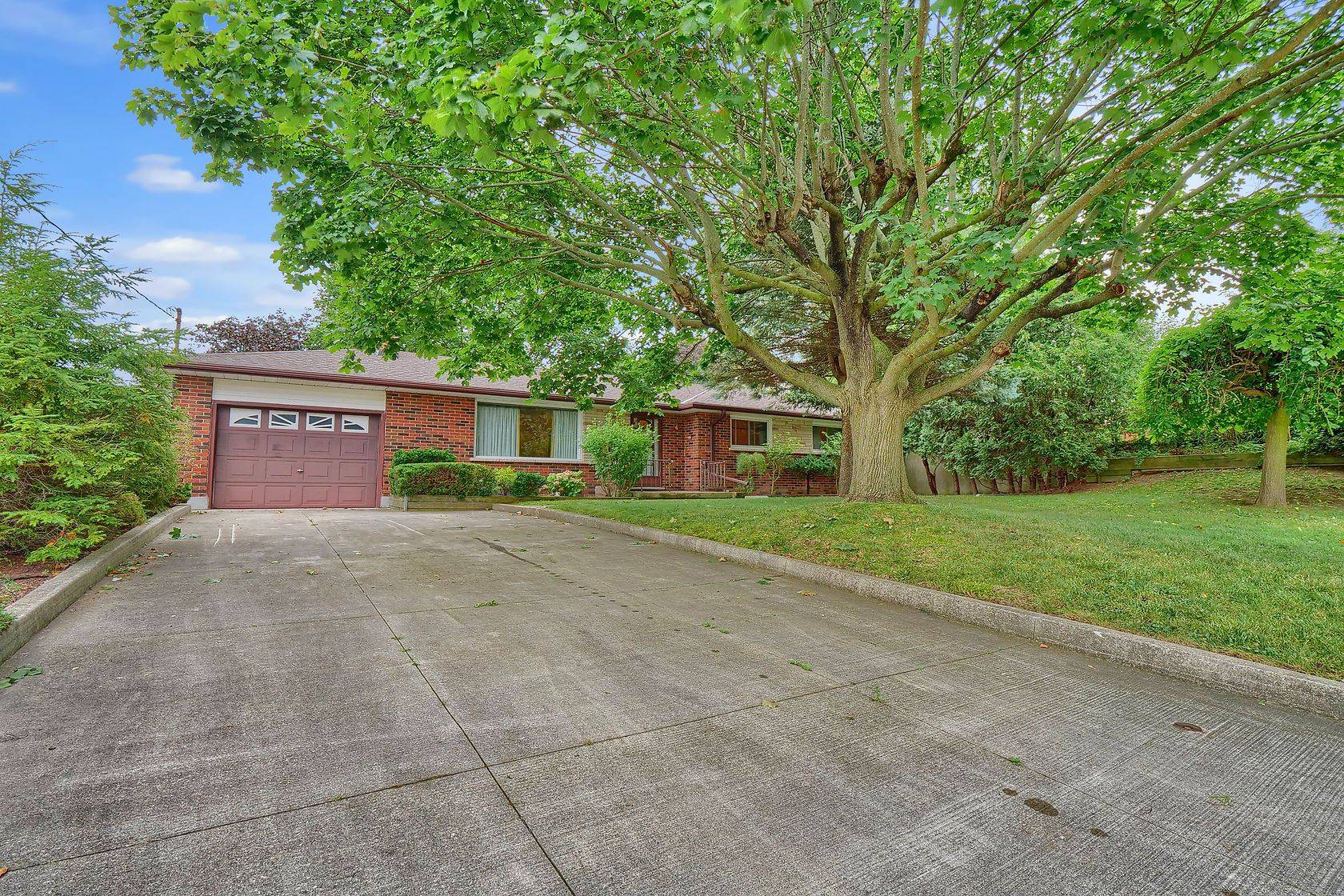 London South, ON N6J 2V7,568 Gordon AVE