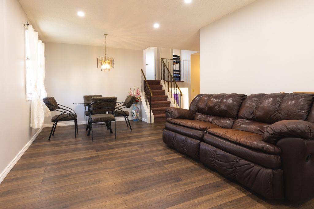Peterborough West, ON K9K 2B1,1141 Huntington CIR