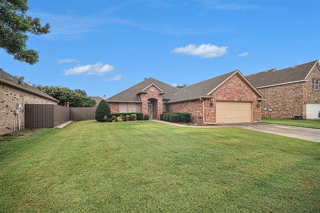 Benbrook, TX 76126,5516 La Bandera Trail