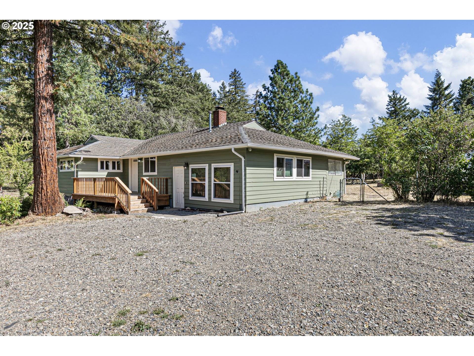 Veneta, OR 97487,25412 JEANS RD