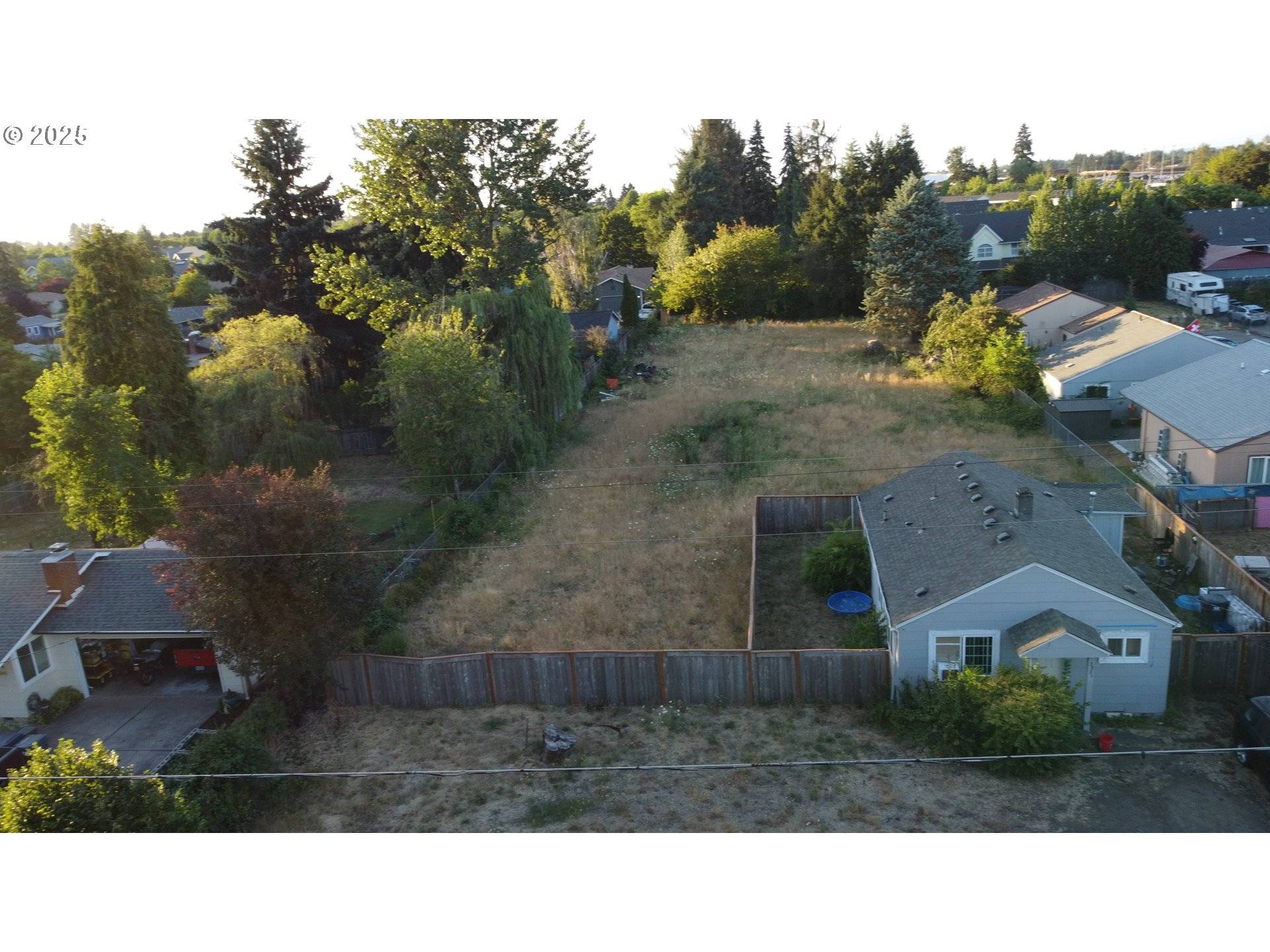 Eugene, OR 97402,3835 Dove LN