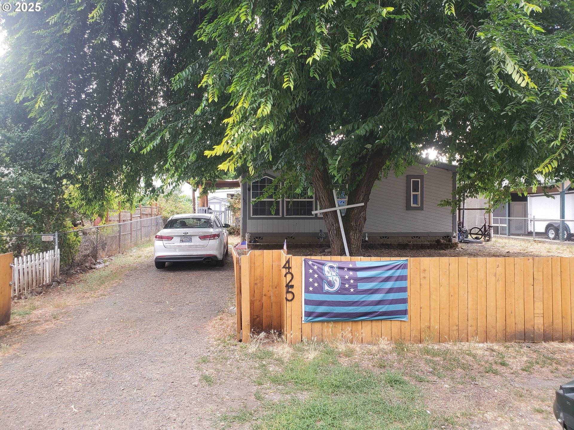 Yoncalla, OR 97499,425 BIRCH ST