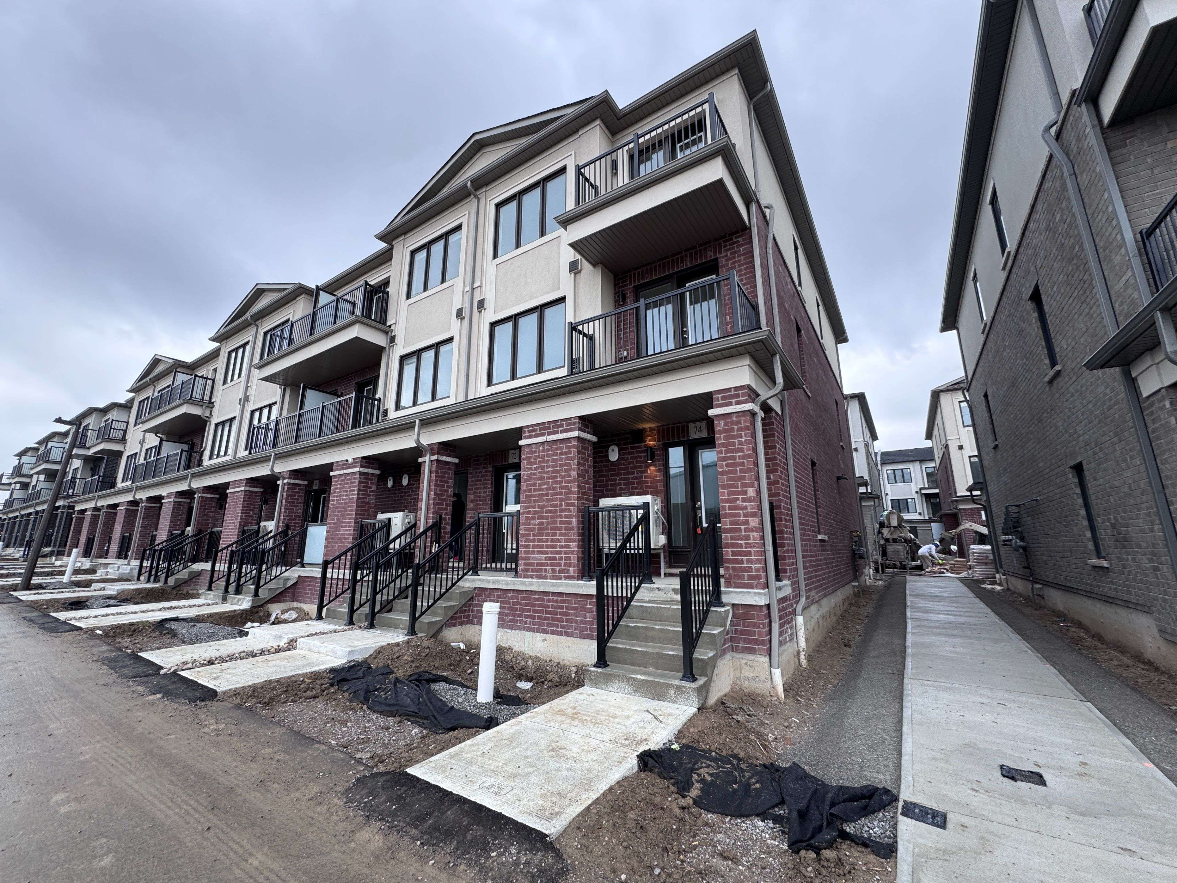 Richmond Hill, ON L4B 0H7,74 Matawin LN
