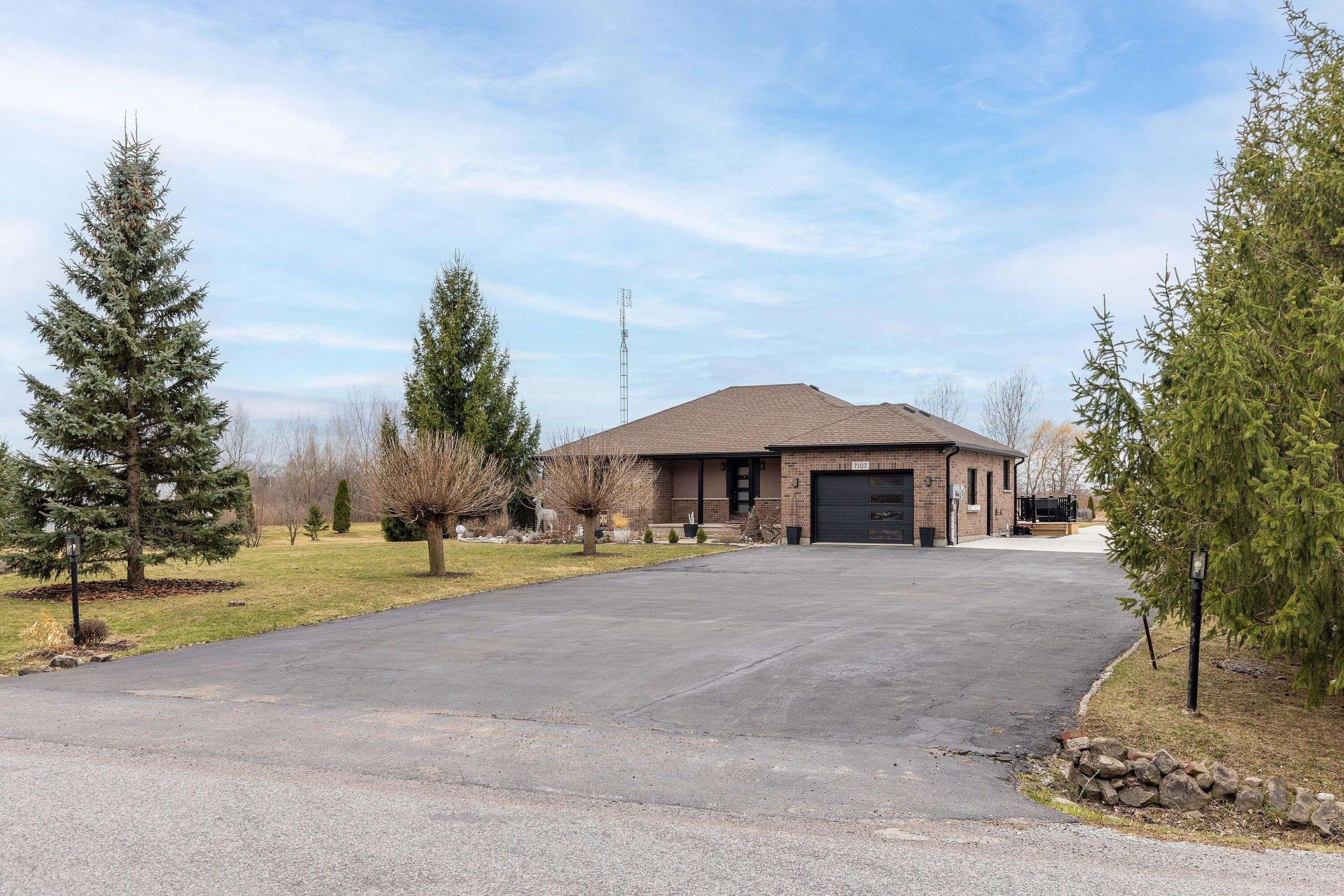 Niagara Falls, ON L2H 0W8,7107 Beechwood RD