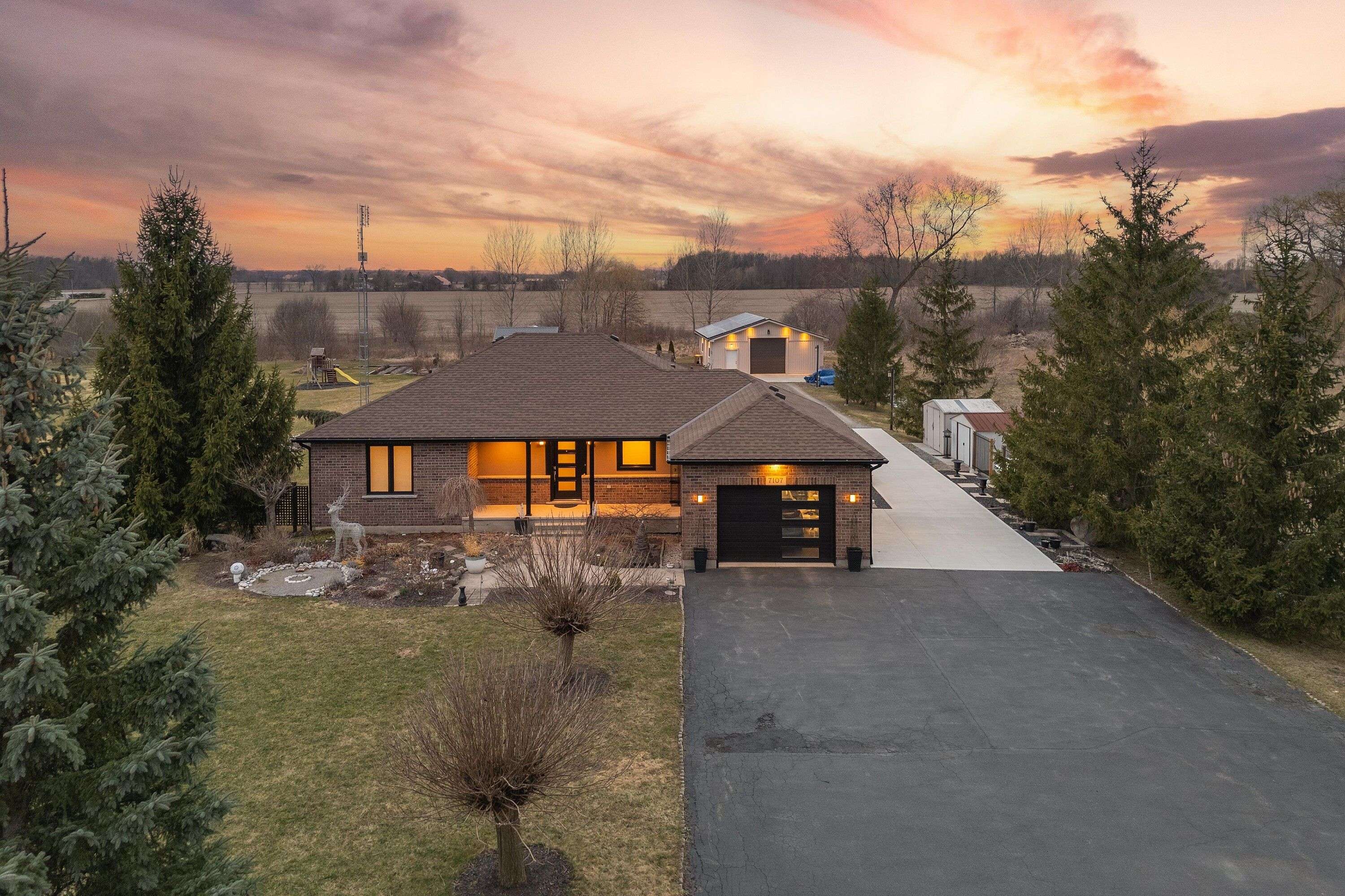 Niagara Falls, ON L2H 0W8,7107 Beechwood RD