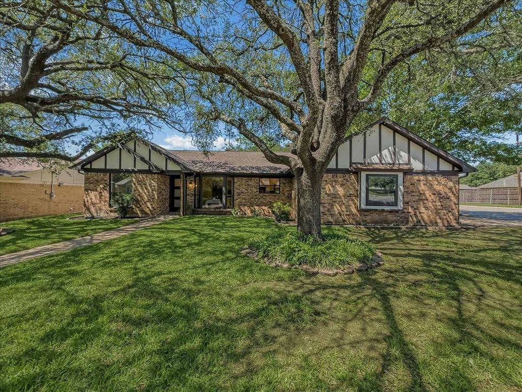 Burleson, TX 76028,777 NW Charlyne Drive