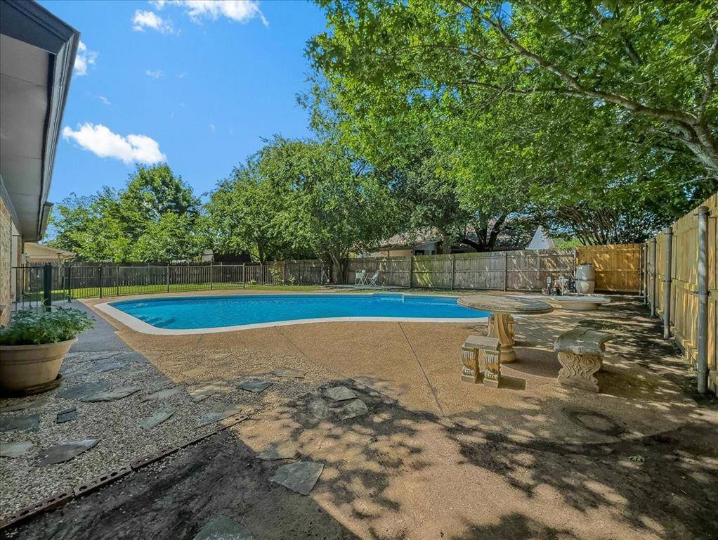 Burleson, TX 76028,777 NW Charlyne Drive