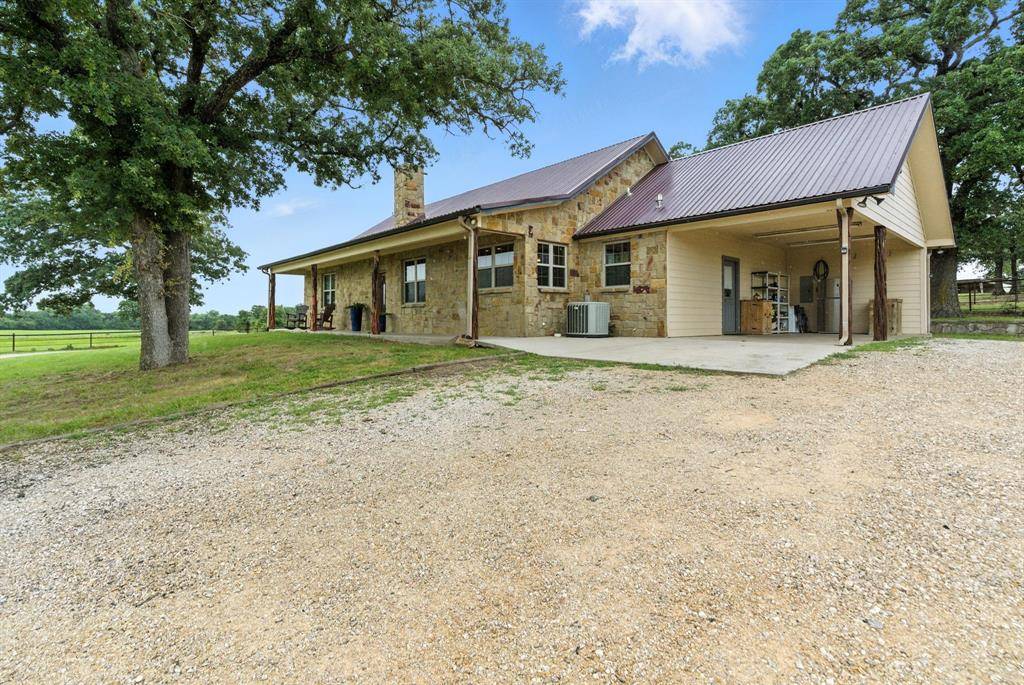 Poolville, TX 76487,250 Division Lane