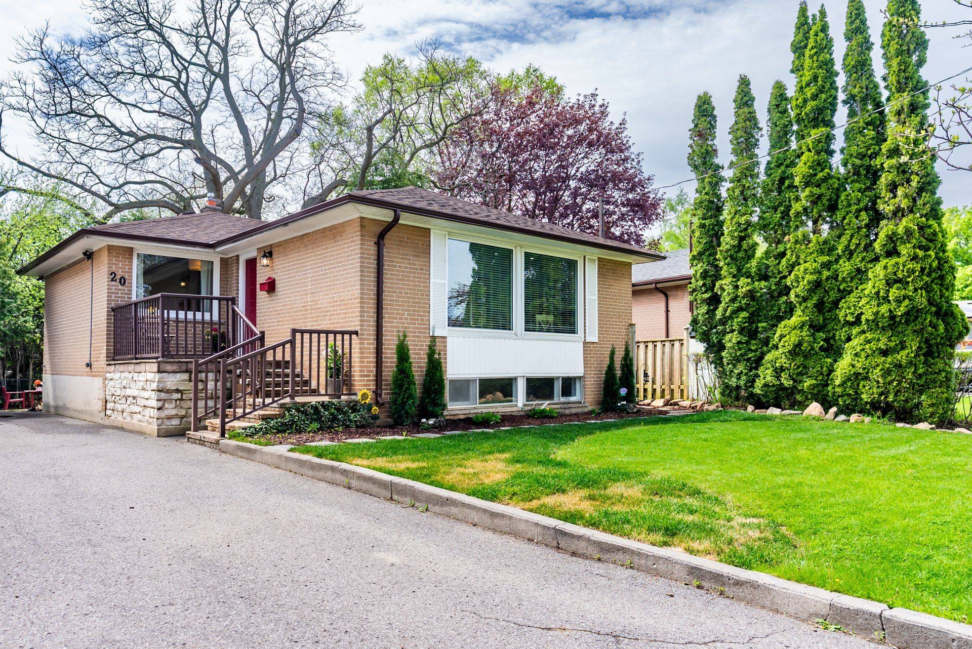 Toronto E10, ON M1E 3K2,20 Woodgarden CRES