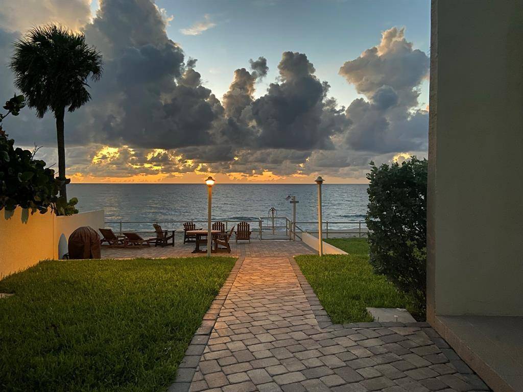 Hillsboro Beach, FL 33062,1203 Hillsboro Mile #6A