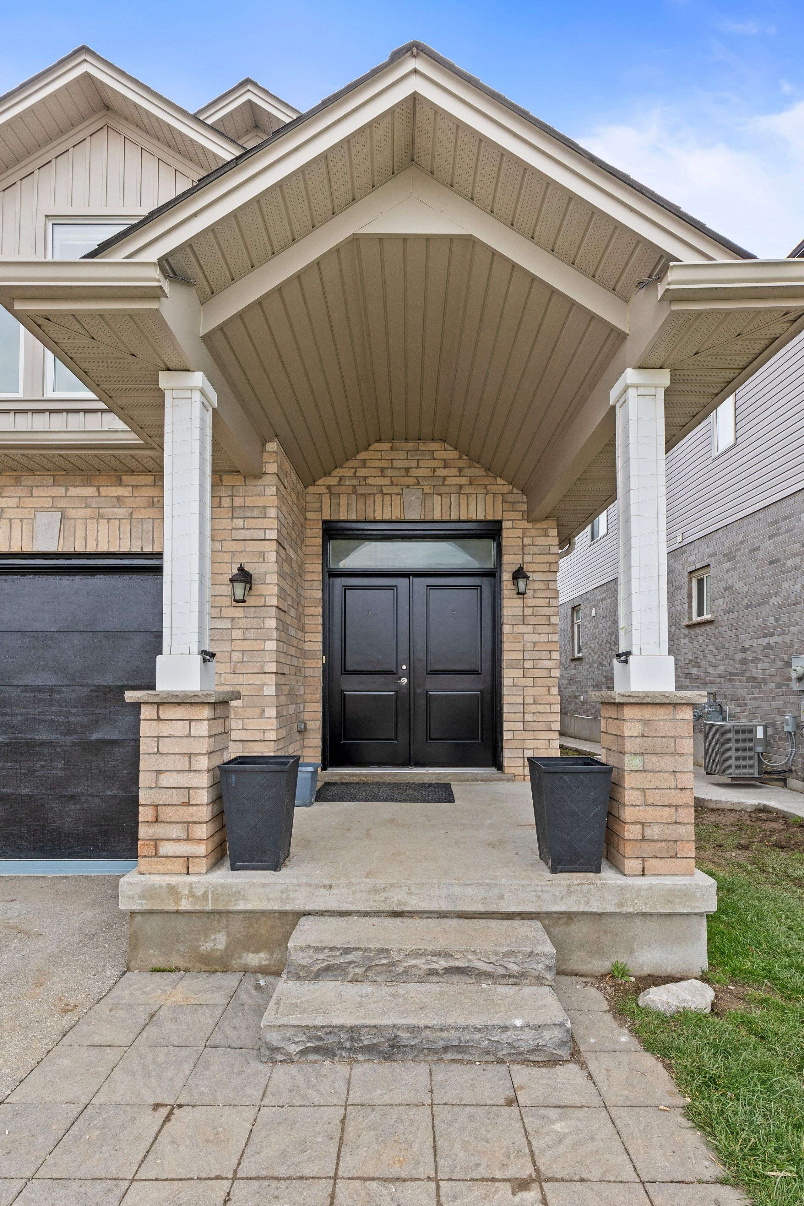 London North, ON N6G 0S6,2946 Tokala TRL