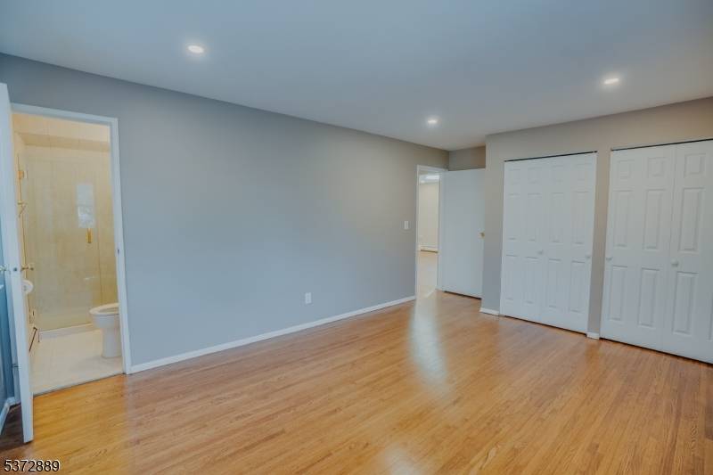 Secaucus Town, NJ 07094,1138 Farm Rd #D