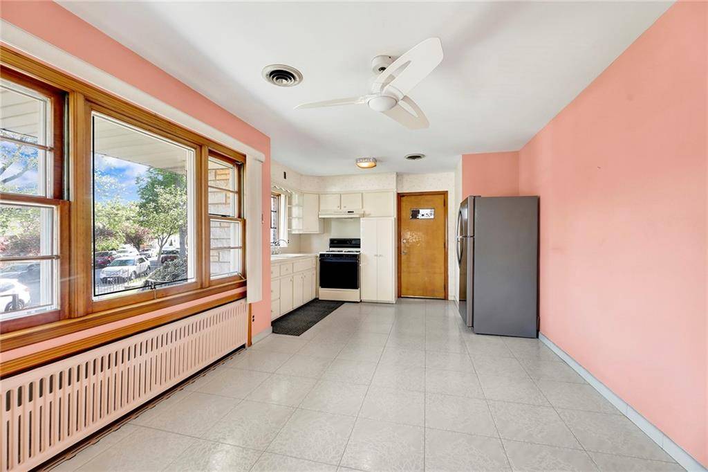 Staten Island, NY 10301,328 Stanley AVE