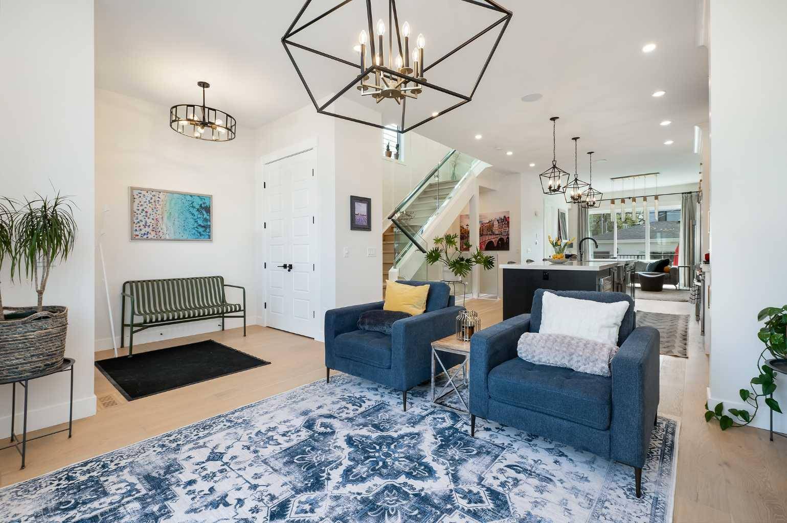 Calgary, AB T3E 2G3,2430 27 ST SW