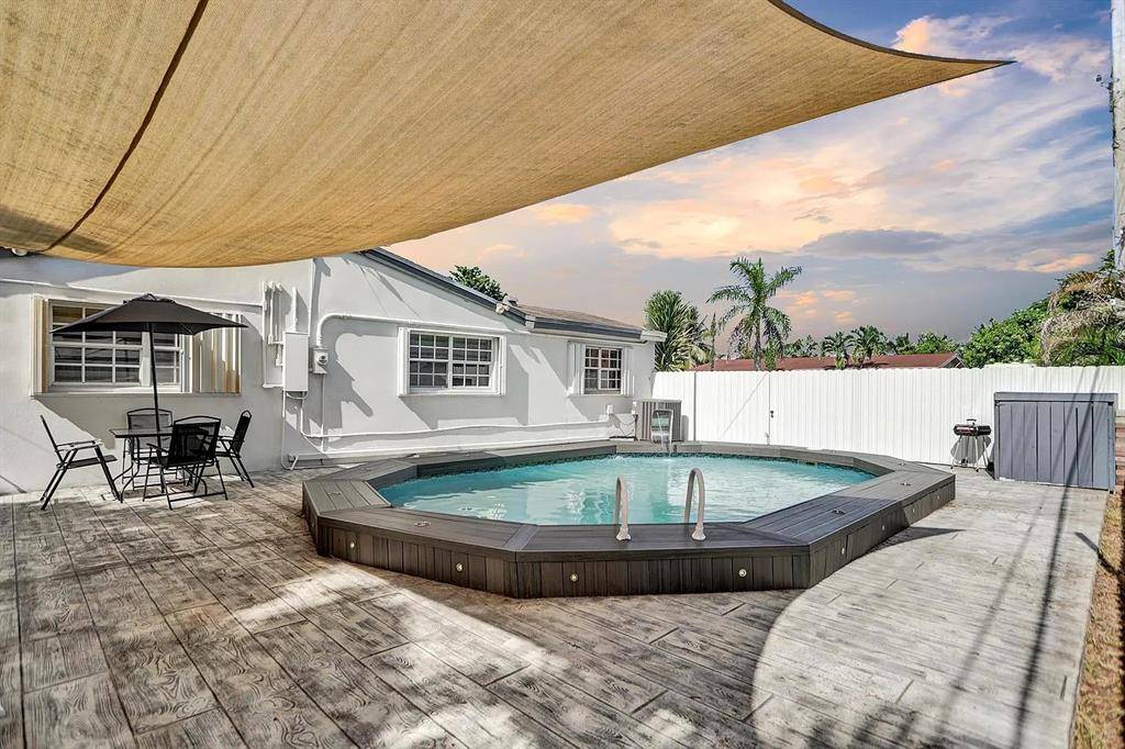 Hollywood, FL 33024,6900 Park St