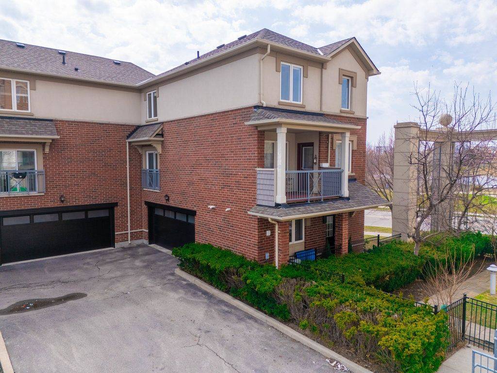 Oakville, ON L6H 0E5,2303 Central Park DR #6