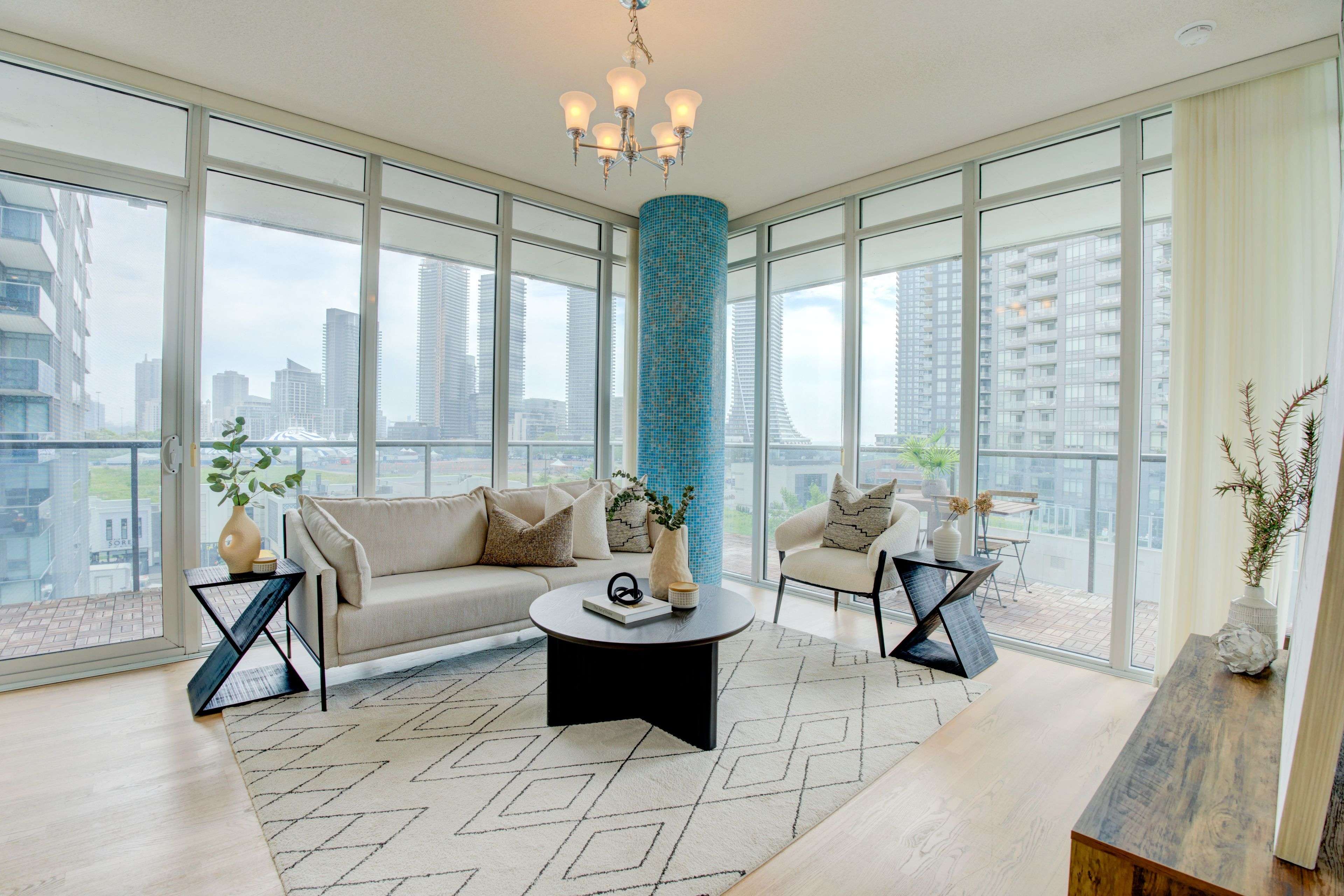 Toronto W06, ON M8Y 0B5,88 Park Lawn RD #608