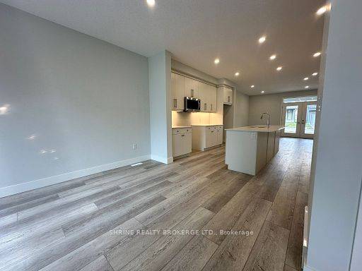 London South, ON N5Z 5A4,990 Deveron CRES #1
