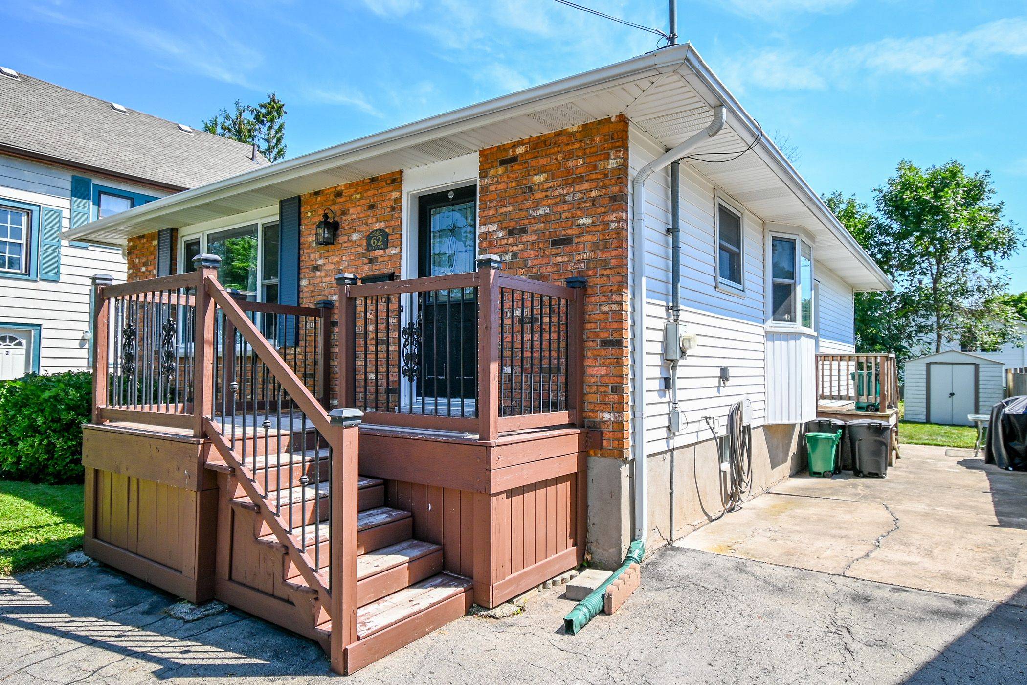 Fort Erie, ON L2A 5M2,62 Lillian PL