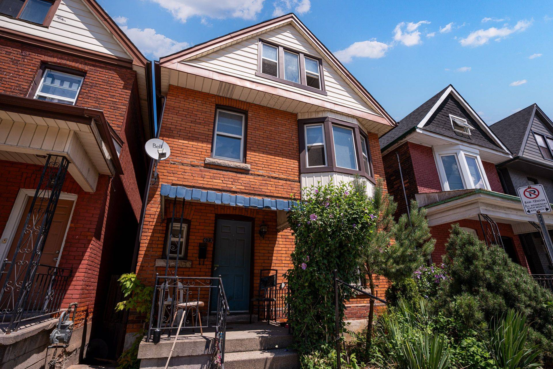 Hamilton, ON L8L 1V4,673 Wilson ST