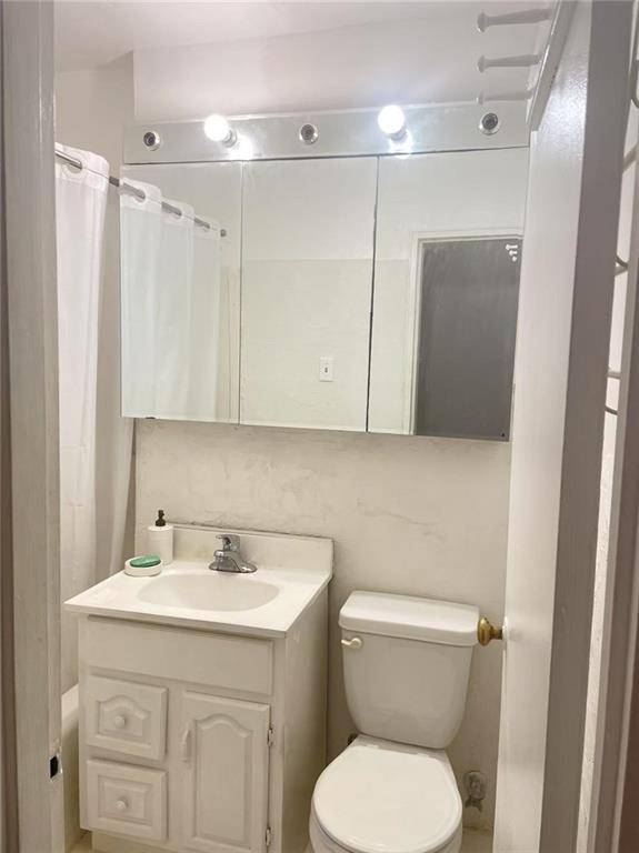 Staten  Island, NY 10301,50 Fort PL #B4C