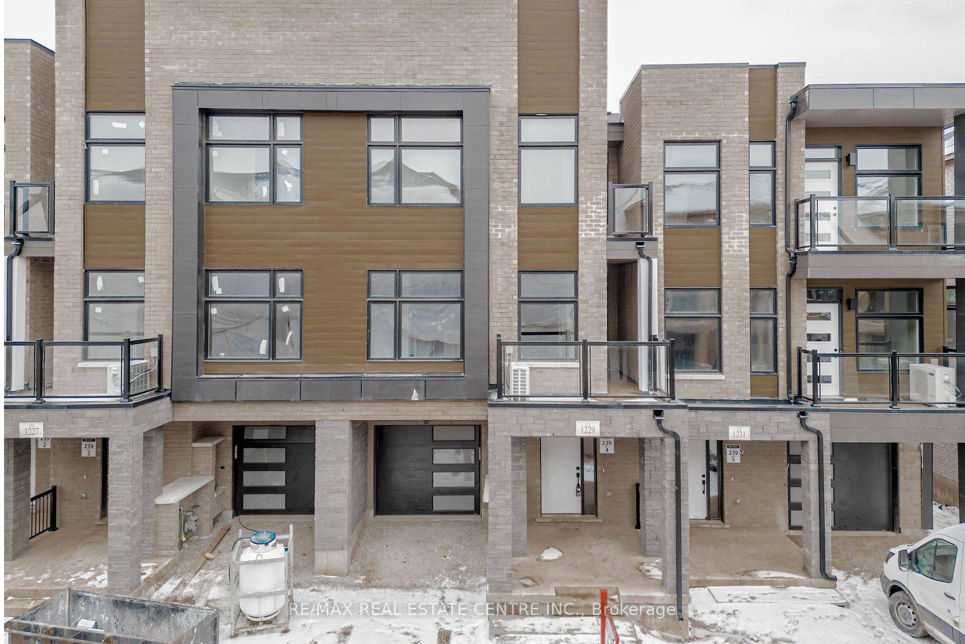 Oakville, ON L6H 7Y9,1229 Anthonia TRL