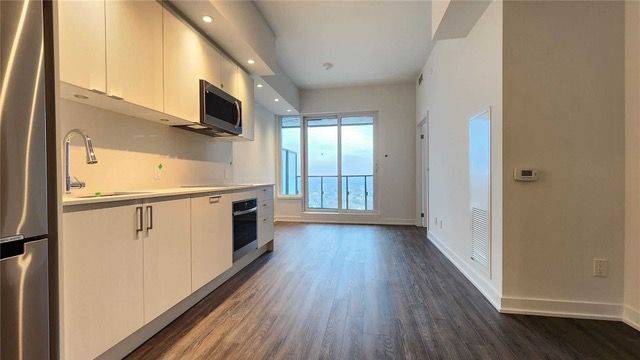 Toronto W01, ON M6S 1A1,1926 Lake Shore DR W #4201