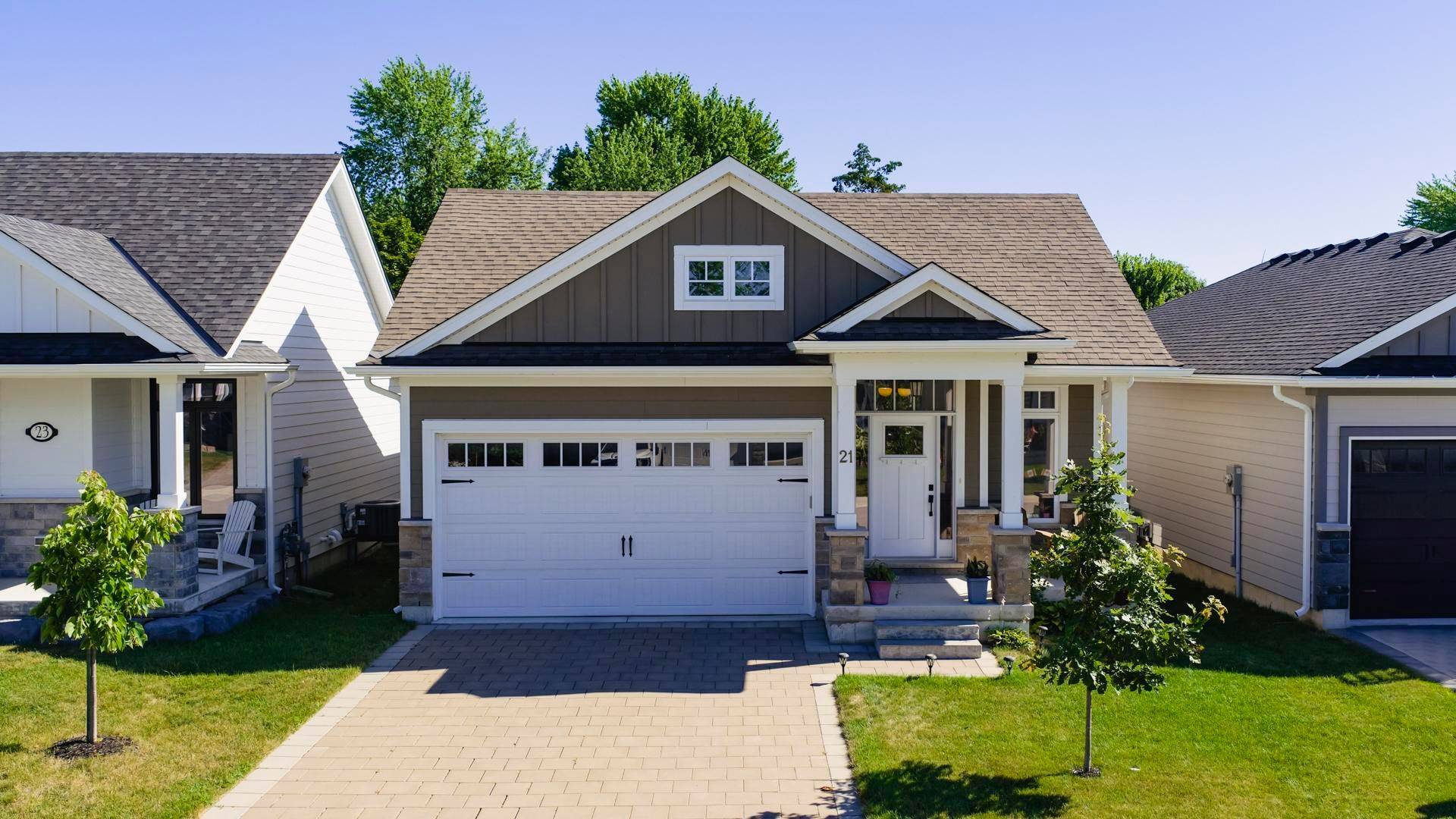 Lambton Shores, ON N0M 1T0,21 Creek Side PL