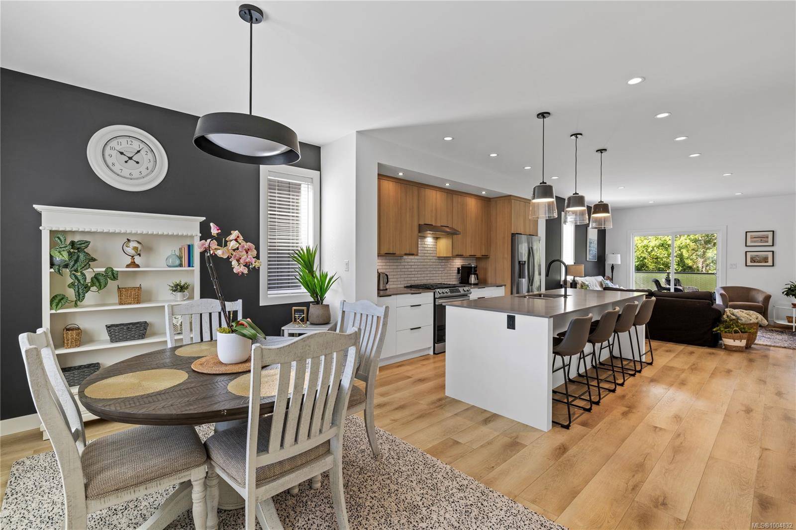 Comox, BC V9M 4G1,2310 Guthrie Rd #16