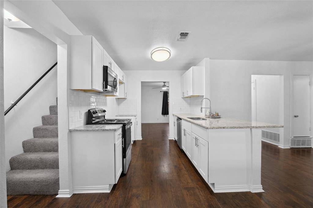 Ennis, TX 75119,605 Loma Alta Street
