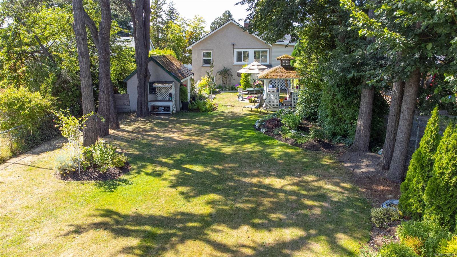 Saanich, BC V8Z 3T7,3275 Wascana St