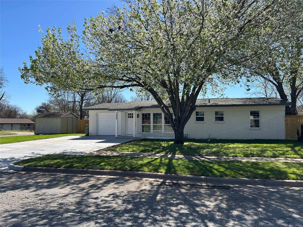 North Richland Hills, TX 76180,7908 Lazy Lane Road